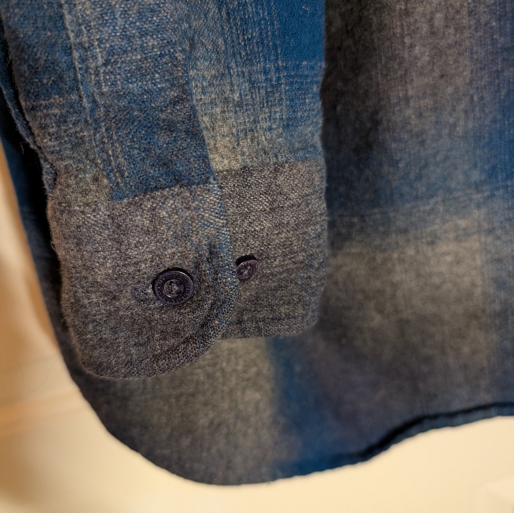 Pendleton Lodge Shirt 100% Virgin Wool. Plaid Blue & Charcoal Gray. Vtg, Small - Picture 7 of 8